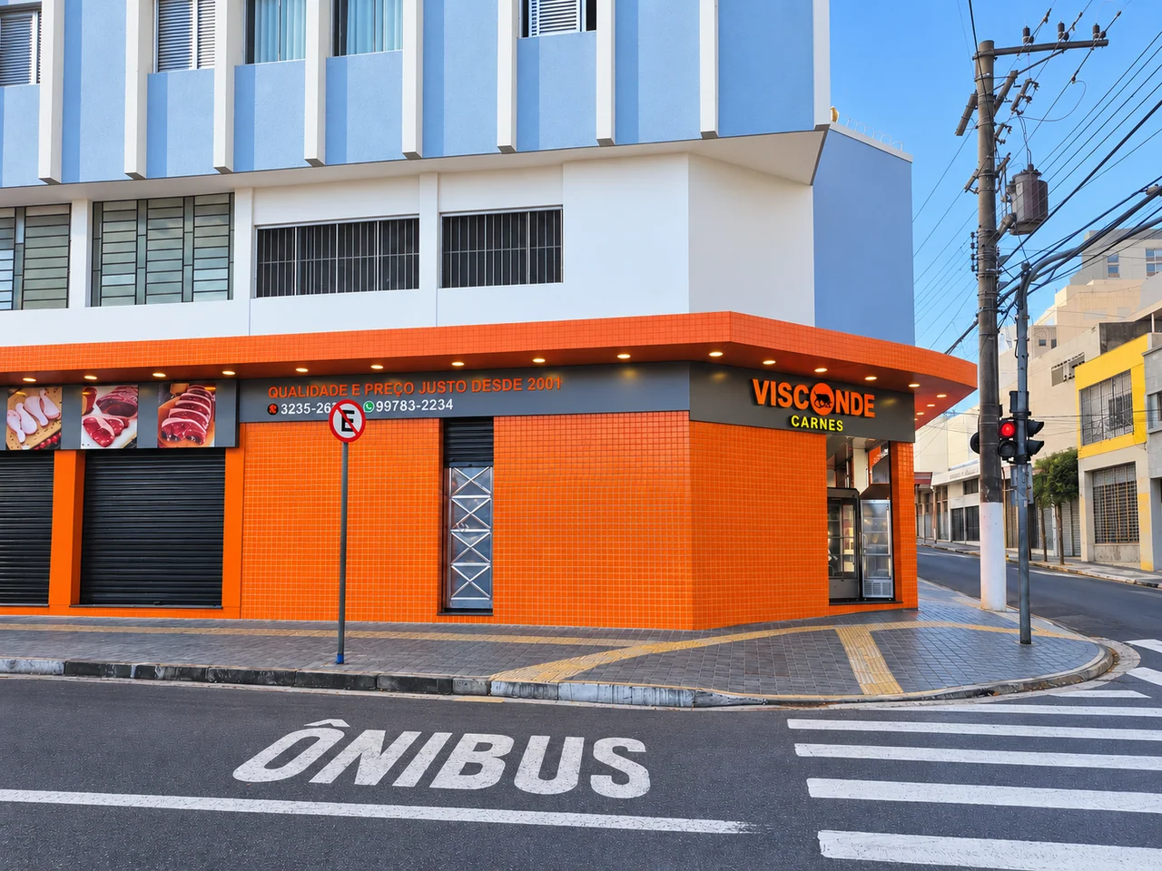 Fachada do Visconde Carnes de dia, com tratamento digital de limpeza e pintura